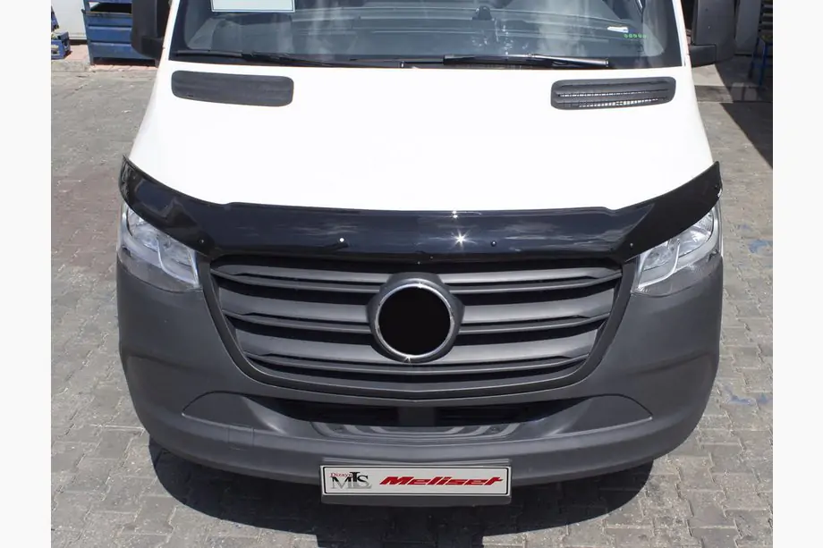 Mercedes Sprinter W907/W910 2018- Motorhaubenschutz (EuroCap) Foto 8