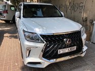 Lexus LX570/450d 2008-2022 Frontstoßstange für 2008-2015 im Facelift-Stil (grundiert zum Lackieren) Foto 2