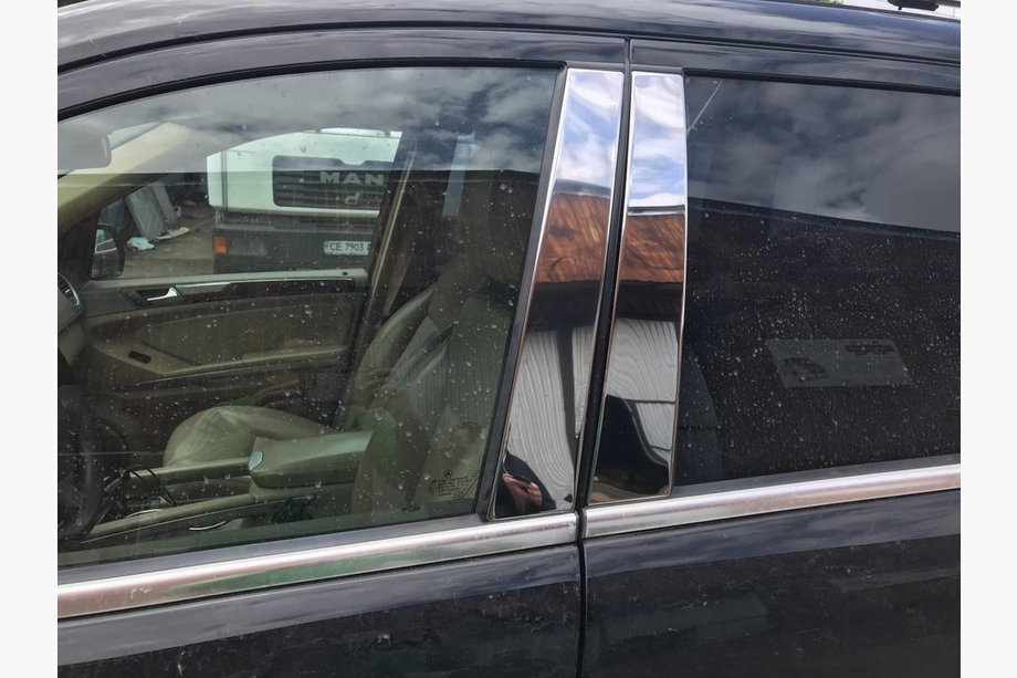 Mercedes GL class X164 2006-2012 Edelstahl Türsäulen Zierleisten (6 Stk) Image