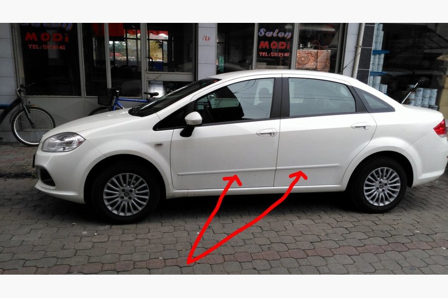 Fiat Linea 2006-2018 Kunststoff-Türschutzleisten (Set) Image