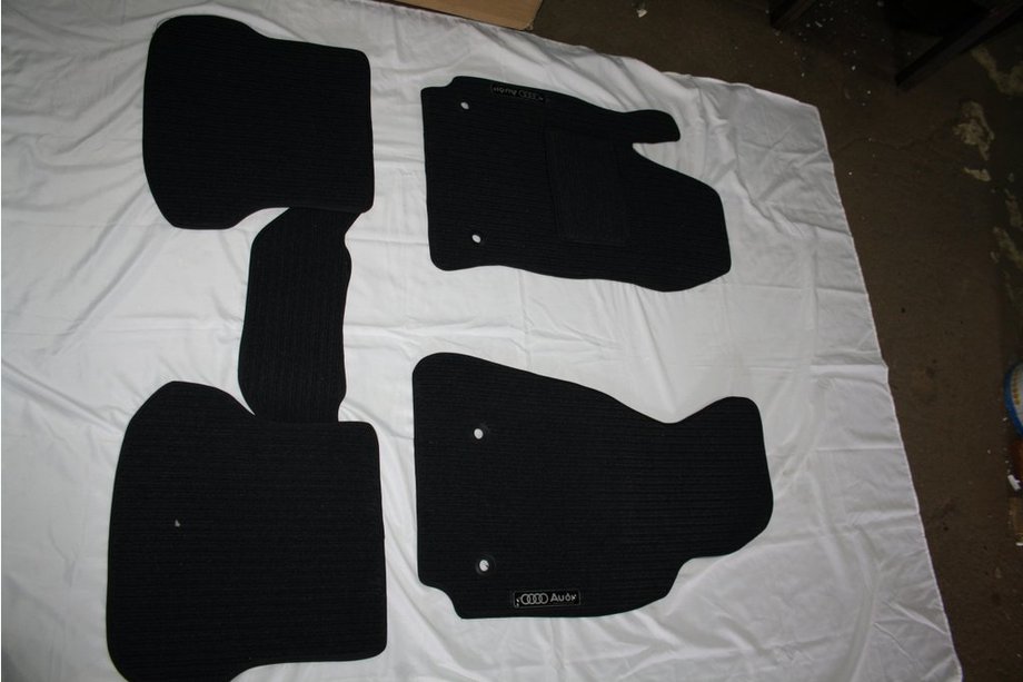 Audi A1 2010-2018 Textil Fußmatten (Corona) Image