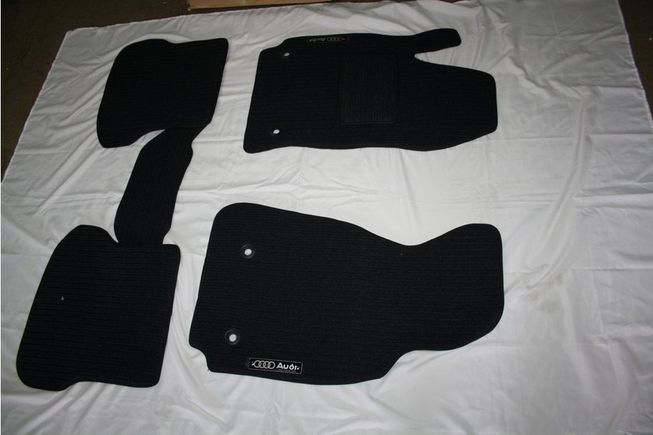 Audi A2 1999-2005 Textil Fußmatten (Corona) Image