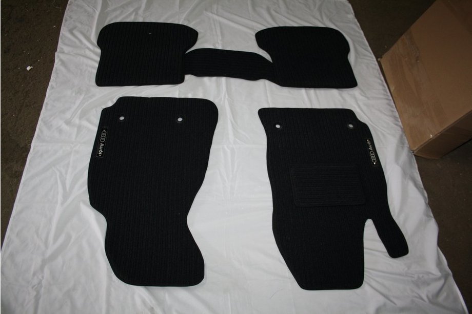 Audi A4 B5 1994–2001 Textil Fußmatten (Corona) Image