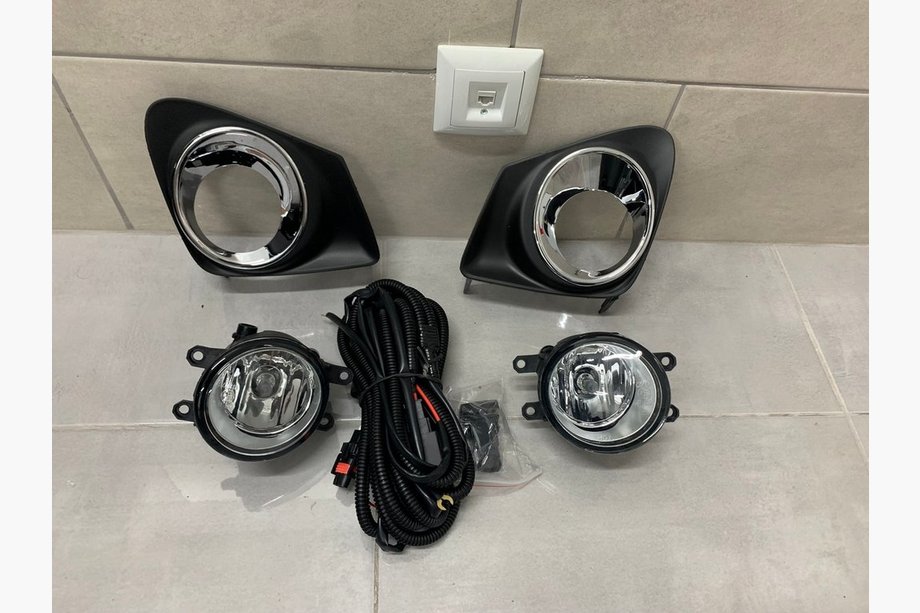 Toyota Corolla 2013-2019 Nebelscheinwerfer 2013-2016 (2 Stk, Halogen) Image