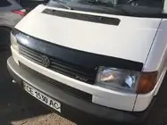 Volkswagen T4 Caravelle/Multivan 1990–2003 Motorhaubenschutz FLY (rechteckige Scheinwerfer) Foto 2