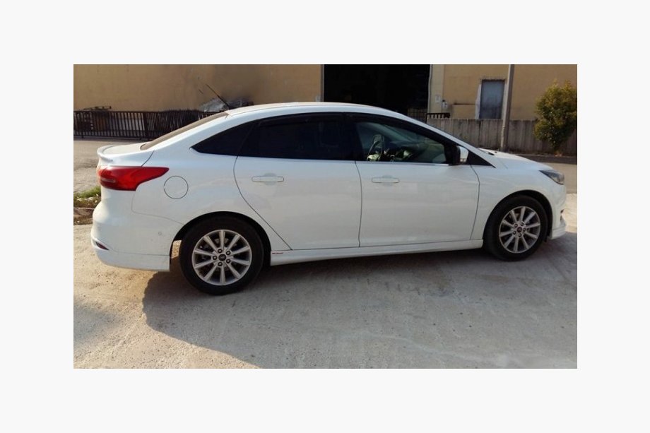 Ford Focus III 2011-2017 Seitenschweller Sedan 2015↗ (grundiert zum Lackieren) Image