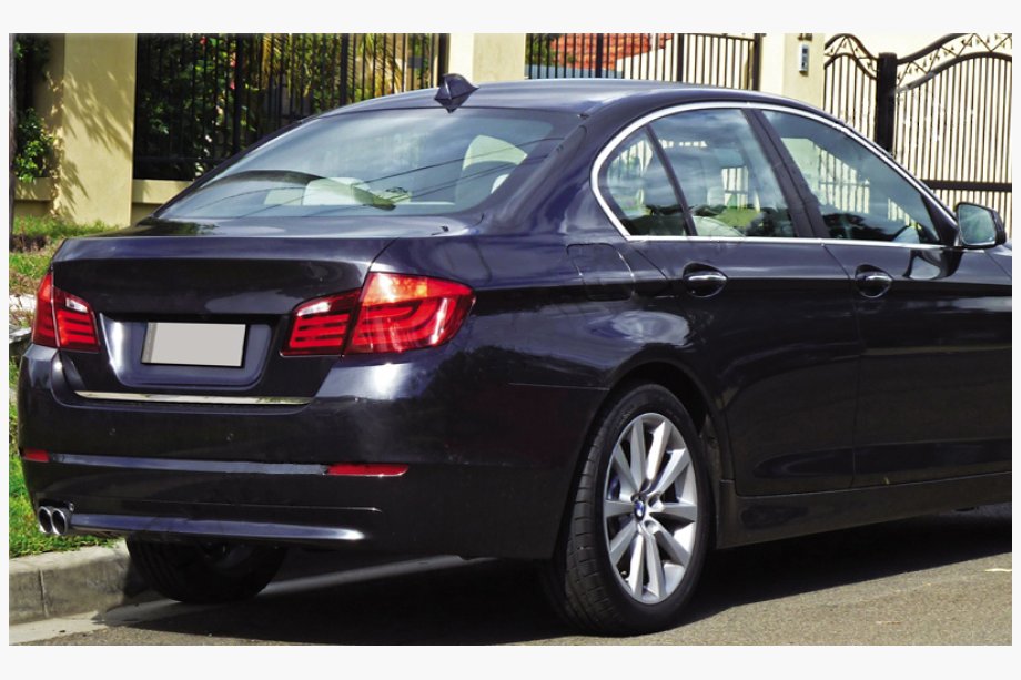 BMW 5 Series F10/F11 2010–2016 Kofferraumleiste (SD) Edelstahl Image