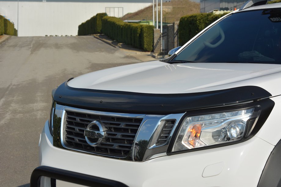 Nissan Navara/NP300 2016- Motorhaubenschutz (EuroCap) Image