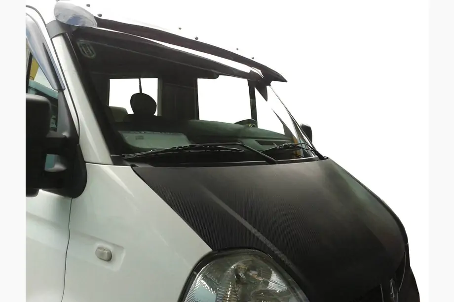 Renault Master 1998-2010 Frontscheibenblende V1 (schwarz glanz, 5mm) Image