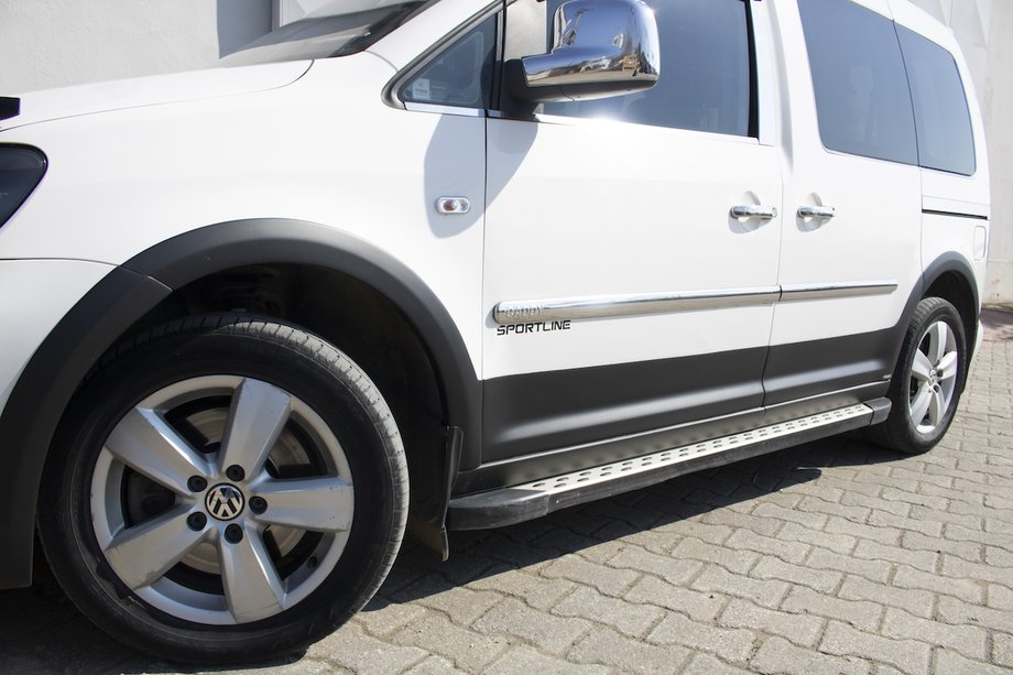 Volkswagen Caddy 2015-2020 Satz Zierleisten und Kotflügelverbreiterungen Image
