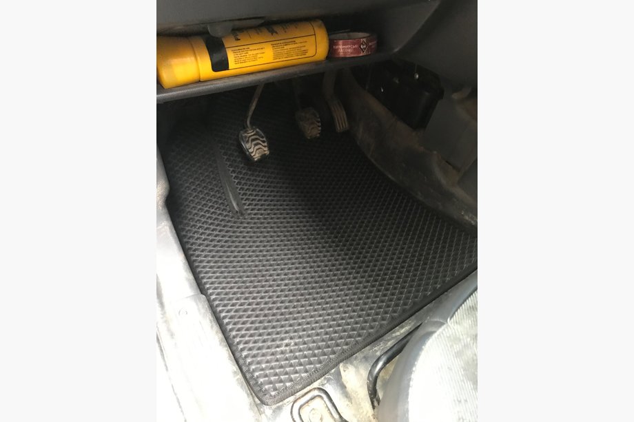 Ford Connect 2002–2006 EVA Fußmatten (schwarz) Image