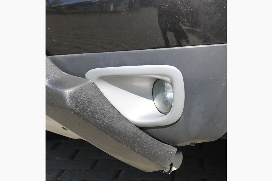 Dacia Duster 2008-2018 Abdeckungen für Nebelscheinwerfer 2008-2013 (2 Stk, ABS) Image