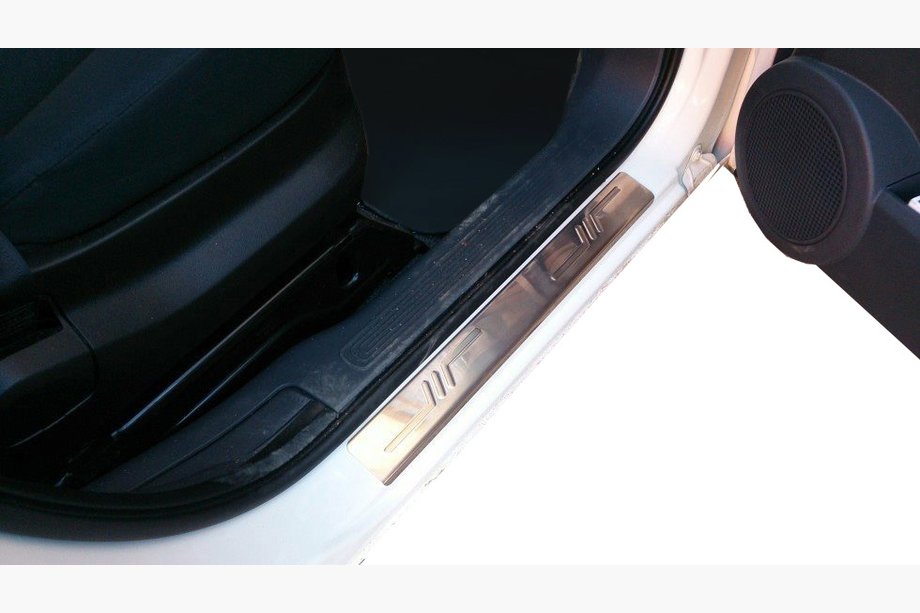 Peugeot Bipper 2008-2017 Einstiegsleisten OmsaLine (2 Stk, Edelstahl) Image