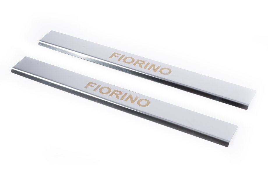Fiat Fiorino/Qubo 2008-2024 Einstiegsleisten Abdeckungen Carmos V1 (2 Stk, Edelstahl) Image