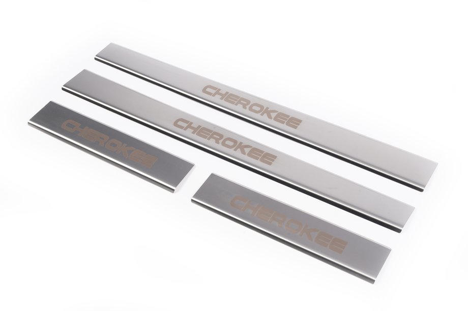 Jeep Grand Cherokee WK 2004-2010 Einstiegsleisten Carmos (4 Stk, Edelstahl) Image