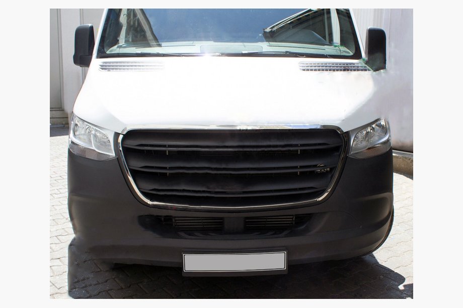 Mercedes Sprinter W907/W910 2018- Chrom Grillumrandung (4 Stk) Image
