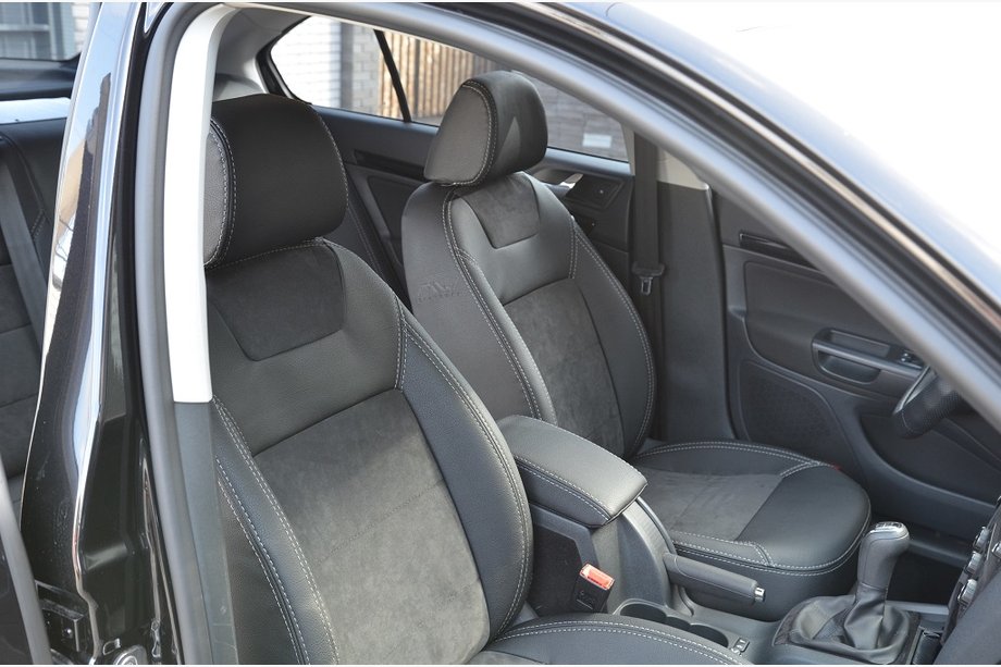 Skoda Octavia II A5 2010-2013 Autositzbezüge SoyuzAuto Leder-Optik Image