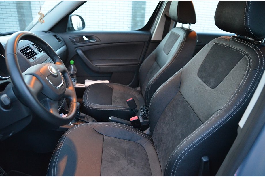 Skoda Yeti 2009-2017 Autositzbezüge SoyuzAuto Leder-Optik Image