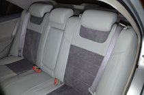 Toyota Camry 2006-2011 Autositzbezüge (Kunstleder ↗ Alcantara-Ersatz, Elite) Foto 5