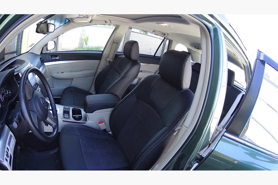 Subaru Outback 2009-2014 Autositzbezüge SoyuzAuto Leather Style Image
