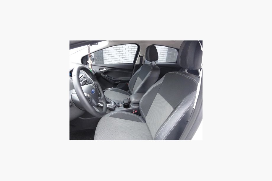 Ford Focus III 2011-2017 Maßgeschneiderte Kunstleder Sitzbezüge Brothers Premium Image