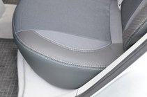 Hyundai Accent 2006-2010 Autositzbezüge aus Kunstleder Premium Foto 5