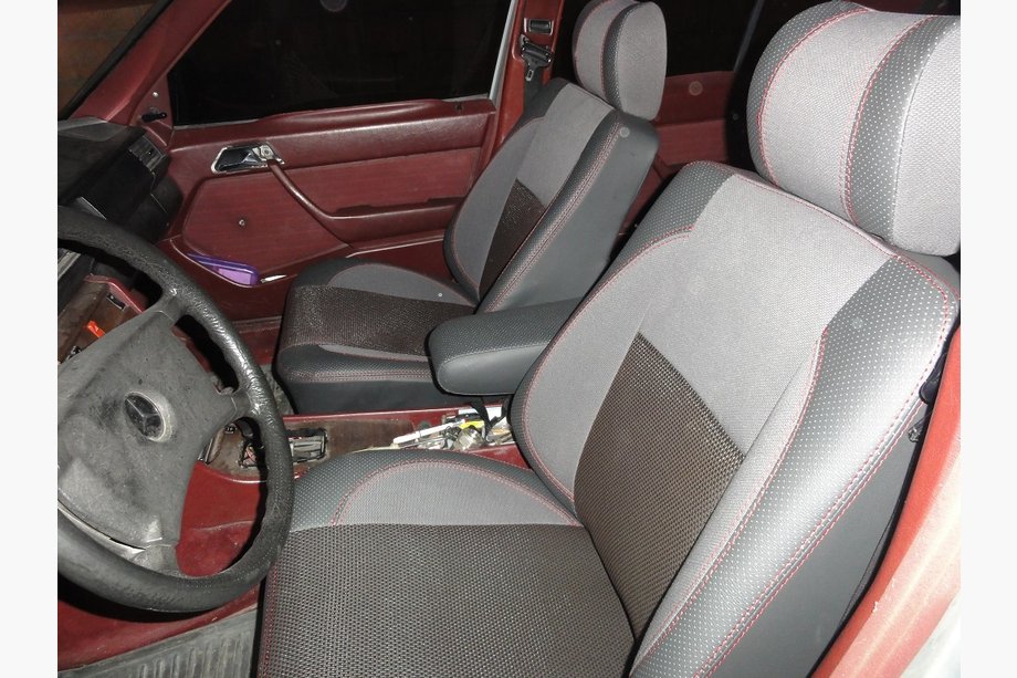 Mercedes E-class W124 1984–1997 Autositzbezüge (Kunstleder↗Stoff, Premium) Image