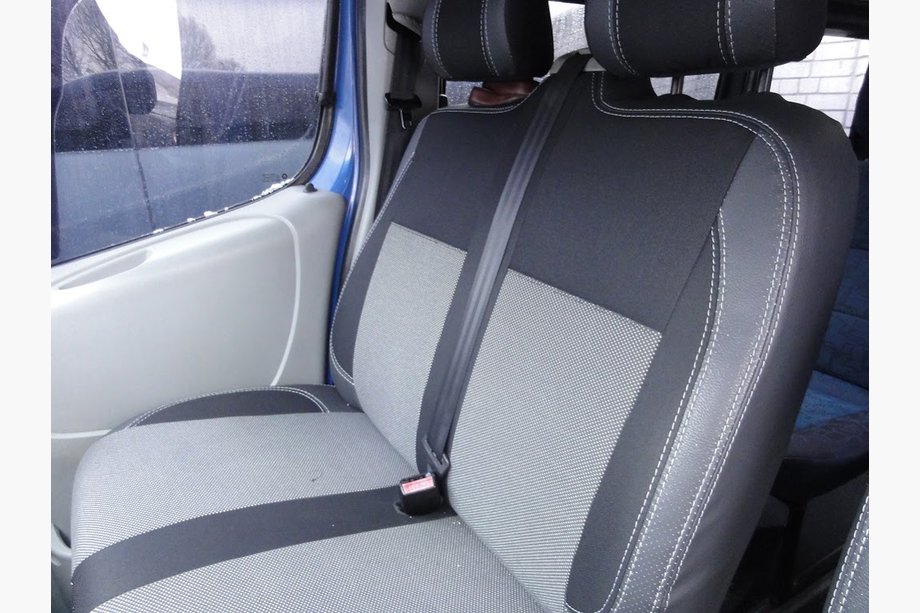 Renault Trafic 2001–2015 Autoabdeckungen (Kunstleder und Stoff, Premium) Vordersitze 1↗1 und Fahrgastraum Foto 6