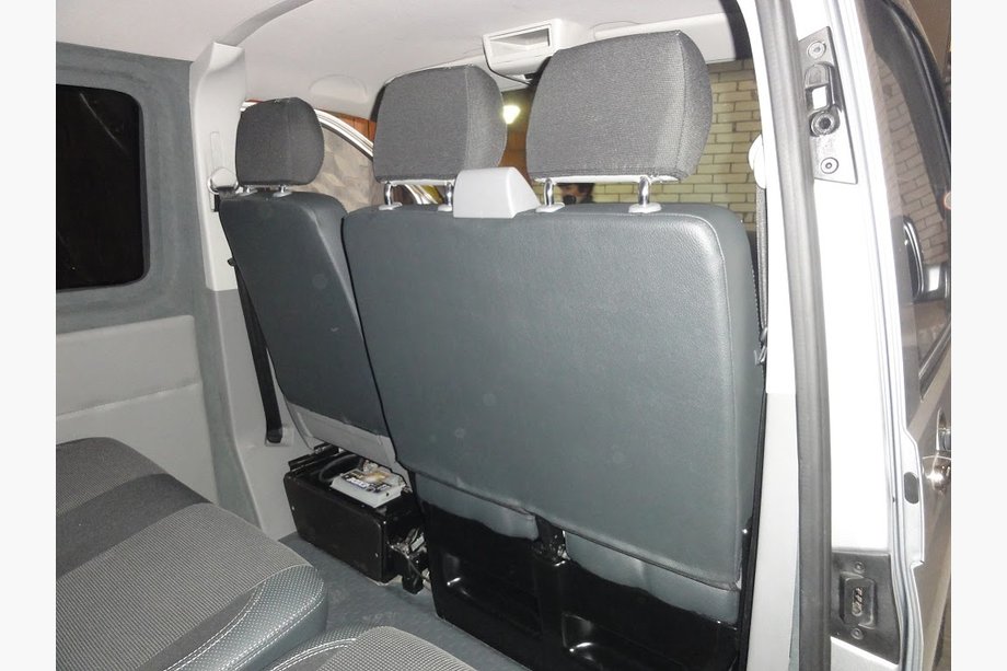 Volkswagen T5 Transporter 2003-2010 Autositzbezüge (Kunstleder↗Stoff, Premium) Komplettset Innenraum ↗ Vordersitze (1↗1) Foto 4