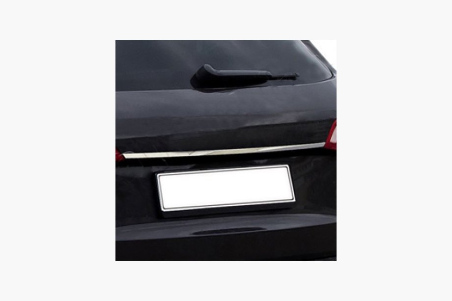 Audi A4 B9 2015-2024 Chromleiste über dem Kennzeichen (Sedan, Edelstahl) Image