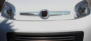Fiat Fiorino/Qubo 2008-2024 Motorhaubenkante (Kunststoff) Foto 1