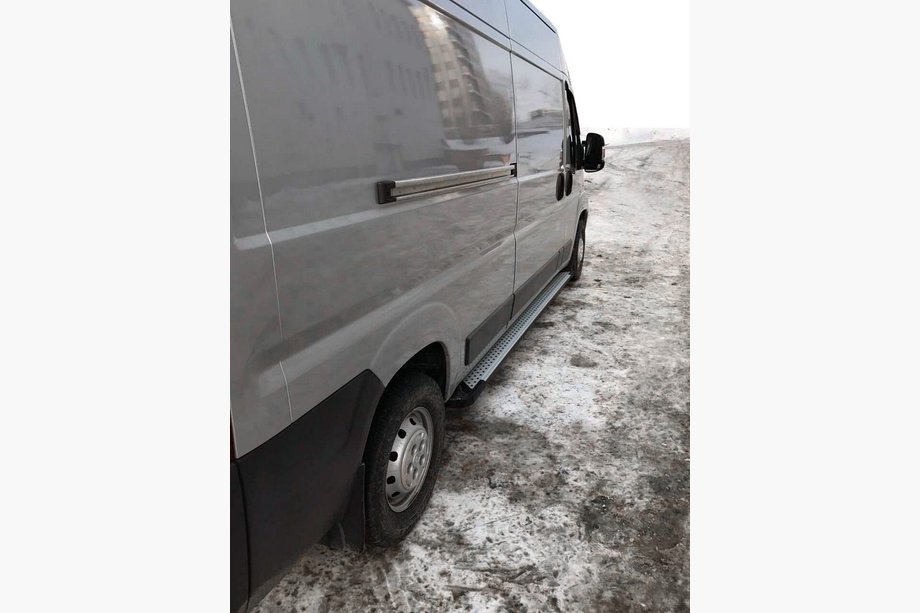 Peugeot Boxer 2006-2025 Trittbretter Allmond Grey (2 Stk., Alu) Mittlerer Radstand Foto 11