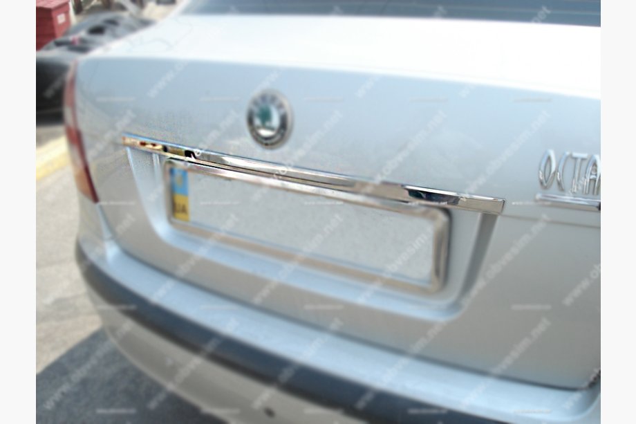 Skoda Octavia II A5 2006-2010 Chromleiste über dem Kennzeichen (Edelstahl) Image