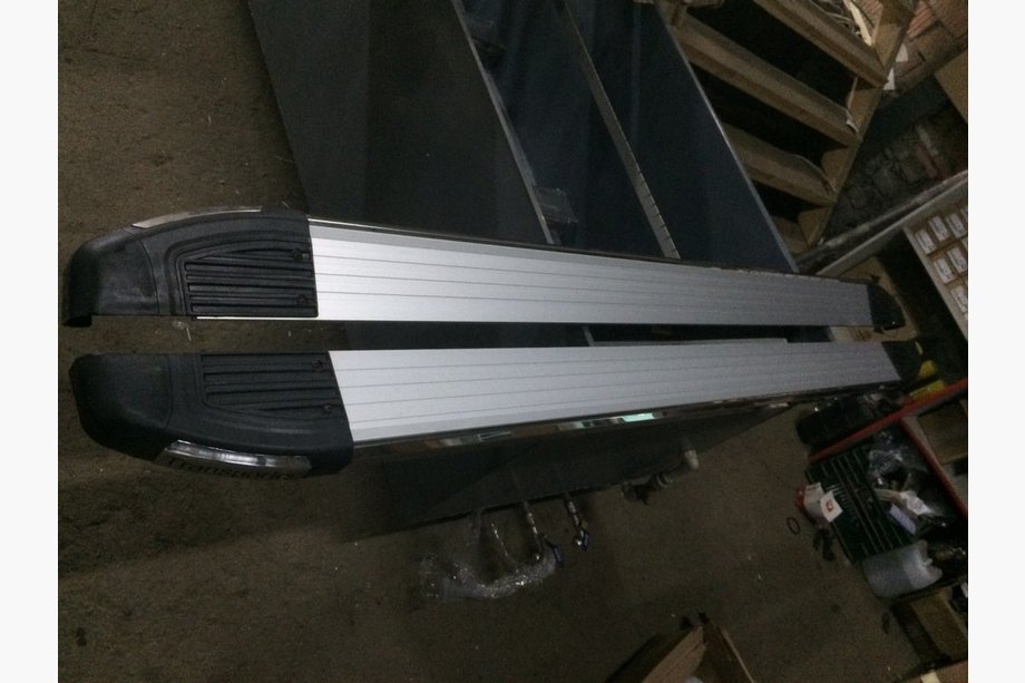 Volkswagen T5 2010-2015 SALE !!! Seitliche Trittbretter (2 Stk, Aluminium) Image