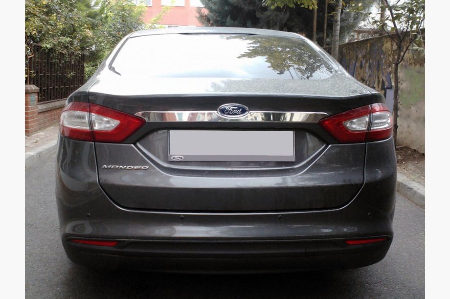 Ford Fusion 2012-2020 Chromleiste über dem Kennzeichen (Edelstahl) Image