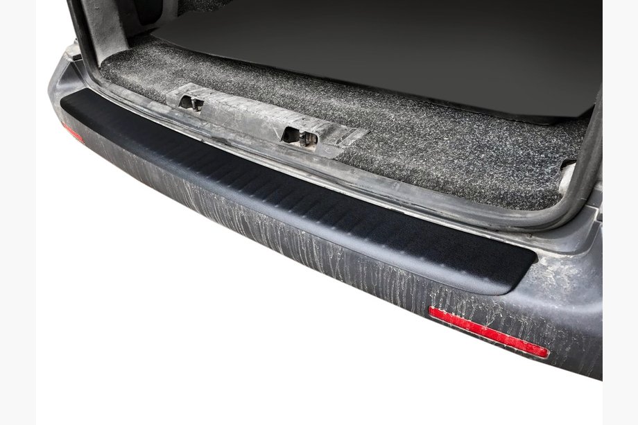 Volkswagen T5 Multivan 2003–2010 Heckstoßstangenschutz mit Kante (ABS-Kunststoff) Matt Image