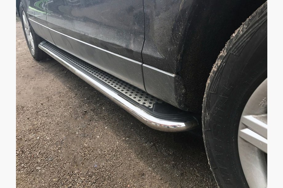 Audi Q7 2005-2015 Seitenschweller Maydos V2 (2 Stk., Aluminium & Edelstahl) Image