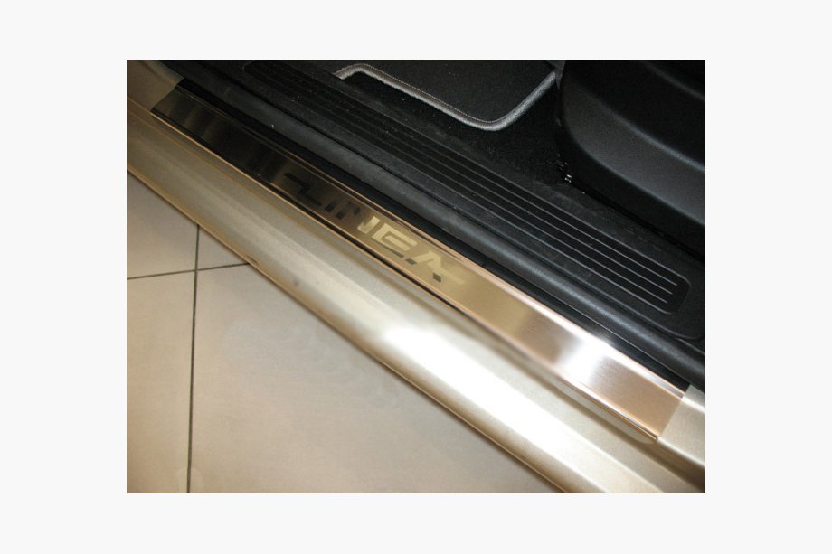 Fiat Linea 2006-2018 Einstiegsleisten Abdeckungen Natanika Premium (2 Stk, Edelstahl) Image