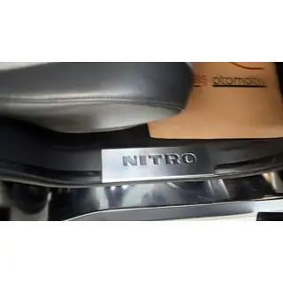 Einstiegsleisten-Abdeckungen Carmos für obere Teil (Edelstahl) Dodge Nitro 2006-2011 Foto 2