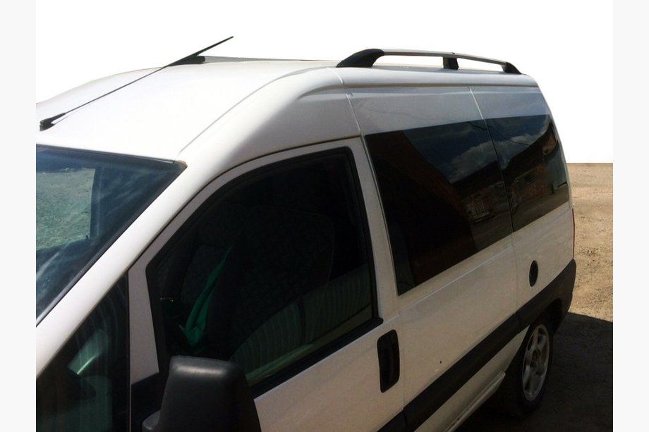 Citroen Jumpy 1996-2007 Dachreling Grau Matt (Kunststofffuesse) Kurzer Radstand Image