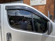 Renault Trafic 2001–2015 Windabweiser (2 Stk, ANV) Foto 1