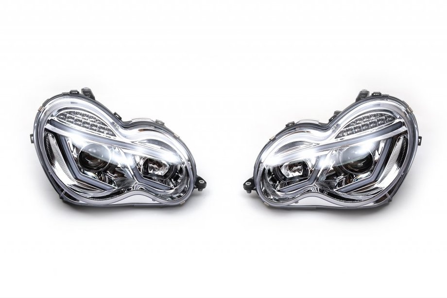 Mercedes C-class W203 2000-2007 Frontscheinwerfer mit LED-Tagfahrlicht (2 Stk) Image