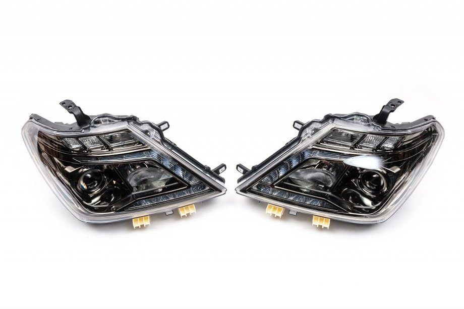 Nissan Patrol Y62 2010-2024 Frontscheinwerfer 2010-2020 (1 Linse) Image