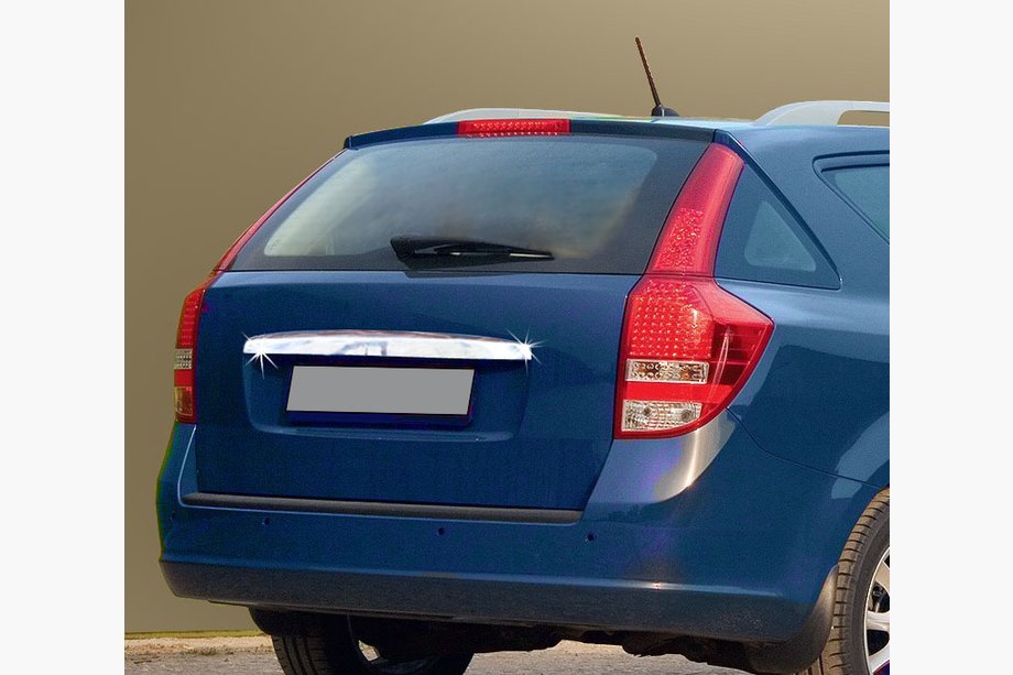 Kia Ceed 2007-2012 Chromleiste über dem Kennzeichen (SW, Edelstahl) Image
