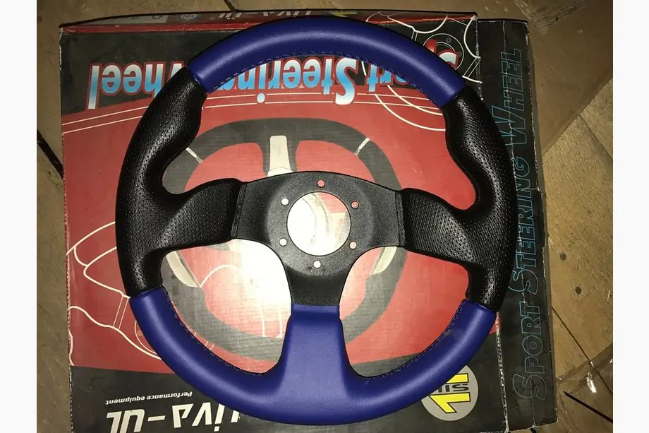 Opel Kadett 1984-1991 Lenkrad Blau (mit Adapter) Image