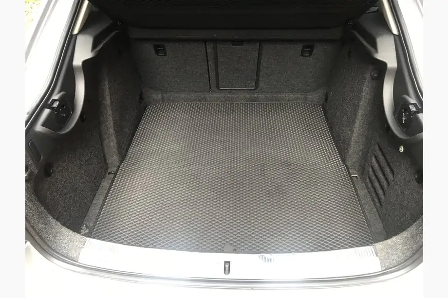 Skoda Superb 2009-2015 Kofferraummatte Liftback (EVA, Schwarz) Image