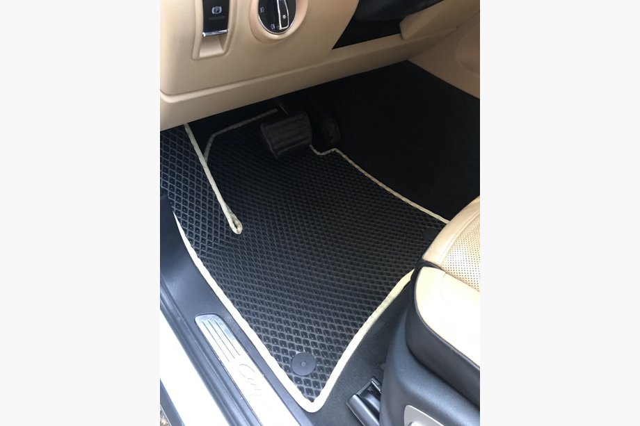 Porsche Cayenne 2010-2017 EVA Fußmatten (schwarz) Image