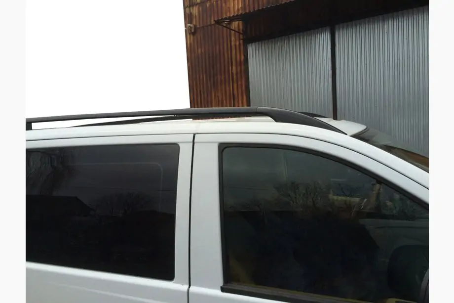 Mercedes Vito W639 2004-2014 Schwarze Dachreling CAN Original Design (Metallfuesse) Foto 1