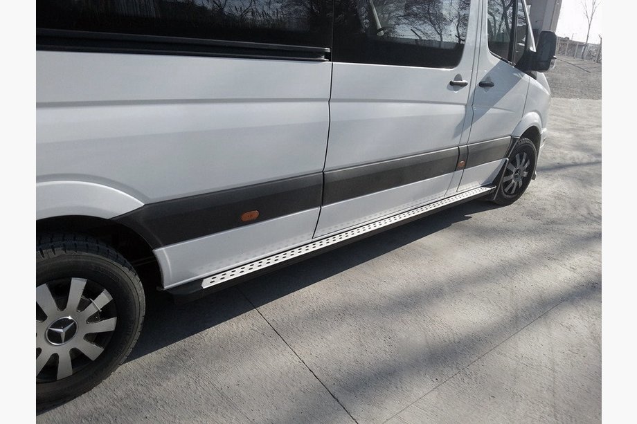 Volkswagen Crafter 2006-2016 Seitenschweller DOT-Line (2 Stk., Alu) Image
