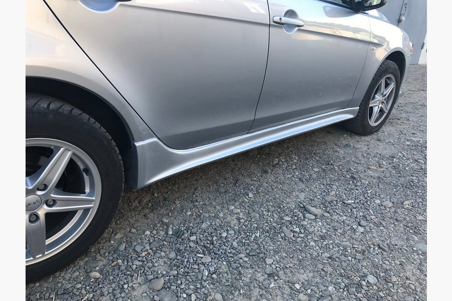Mitsubishi Lancer X 2008- Seitenschweller (2 Stk, grundiert) Image